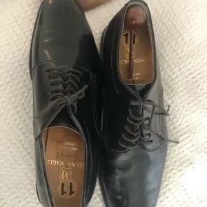 BRUNO MAGLI MEN’s ALL LEATHER DRESS SHOES with shoe trees Bruno Magli | Shoes | Bruno Magli Mens All Leather Dress  main image 2
